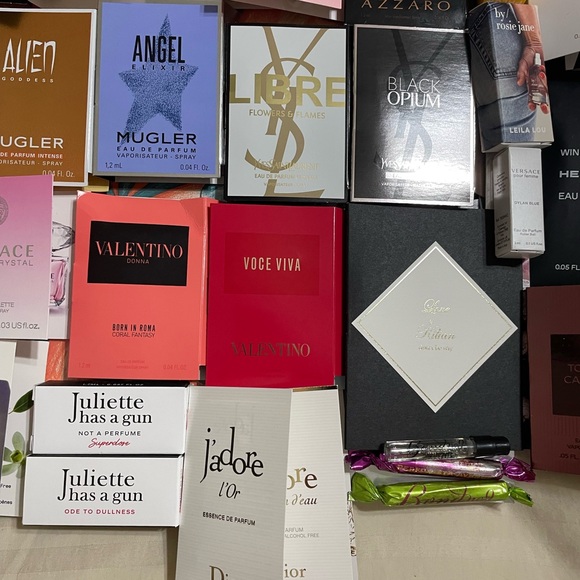 Bundle of 50 Perfume/Cologne samples with Cosmetic bag - Picture 8 of 12